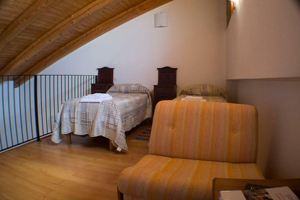 Agriturismo La Cà Veja Monforte dʼAlba Exterior foto